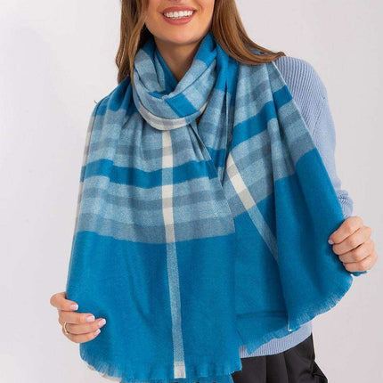 Chic Plaid Winter Scarf - Très Elite