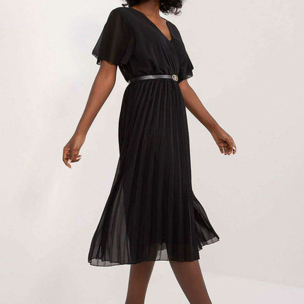 Chic Pleated Midi Dress For Effortless Elegance Everyday - Très Elite