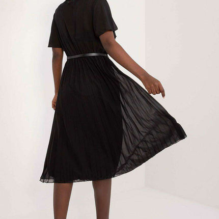 Chic Pleated Midi Dress For Effortless Elegance Everyday - Très Elite