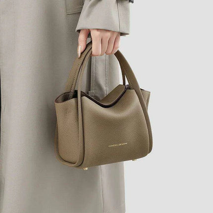 Chic Premium Leather Women's Tote - Where Elegance Meets Everyday Functionality - Très Elite