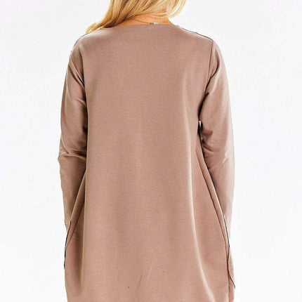 Chic Relaxed Midi Dress with Convenient Pockets - Très Elite