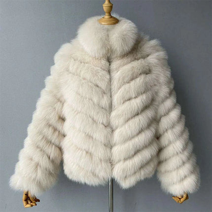 Chic Reversible Fox Fur Coat - Your Must-Have Winter Fashion Statement - Très Elite