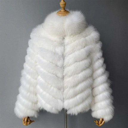 Chic Reversible Fox Fur Coat - Your Must-Have Winter Fashion Statement - Très Elite