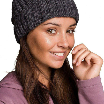 Chic Ribbed Knit Beanie for Winter Comfort - Très Elite