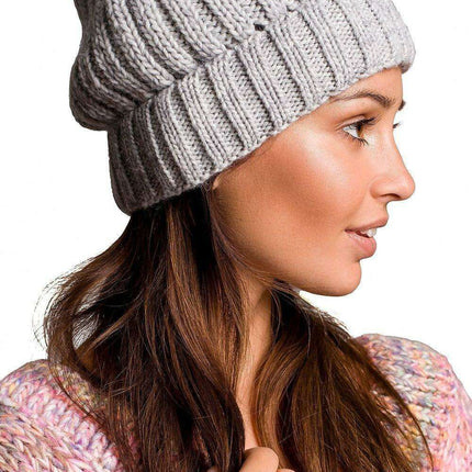 Chic Ribbed Knit Beanie for Winter Comfort - Très Elite