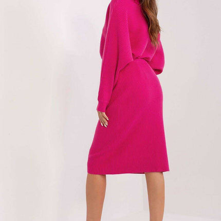 Chic Ribbed Knit Midi Skirt - Très Elite