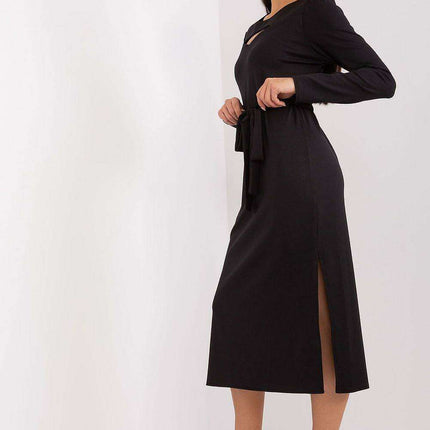 Chic Ribbed Midi Dress with Adjustable Waist Tie - Très Elite