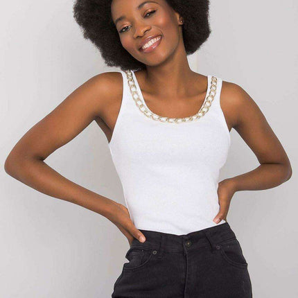 Chic Ribbed Tee with Chain Detail - Très Elite