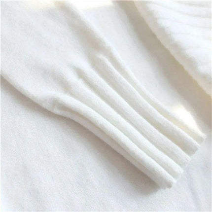 Chic Ribbed Turtleneck Pullover - Stylish Fit, Cozy Comfort - Très Elite