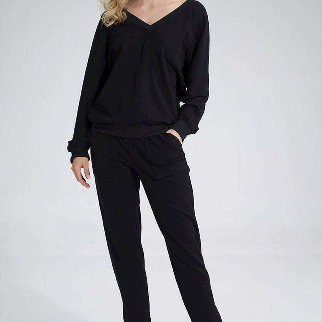 Chic Ribbed V-Neck Cotton Blouse with Long Sleeves