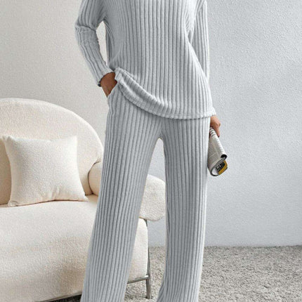 Chic Ribbed V-Neck Lounge Set - Ultimate Comfort Attire
