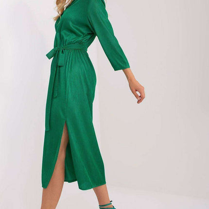 Chic Ribbed V-Neck Midi Dress with Adjustable Waist Detail - Très Elite