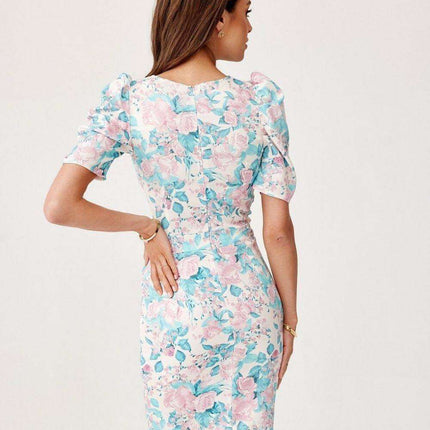 Chic Ruffled Sleeve Cocktail Dress with Modern Envelope Neckline - Très Elite
