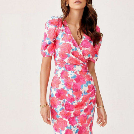 Chic Ruffled Sleeve Cocktail Dress with Modern Envelope Neckline - Très Elite