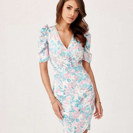 Chic Ruffled Sleeve Cocktail Dress with Modern Envelope Neckline - Très Elite