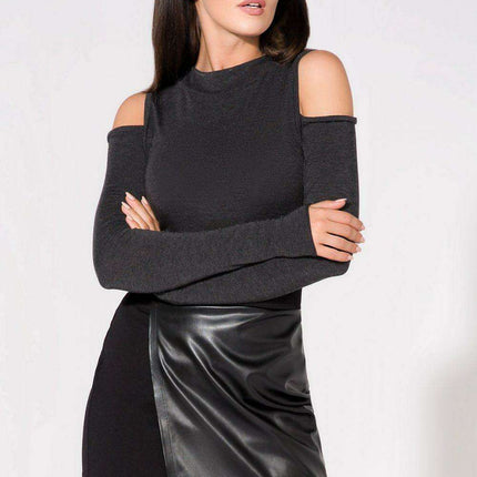 Chic Shoulder-Baring Knit Top with Trendy Half-Golf Neckline - Très Elite