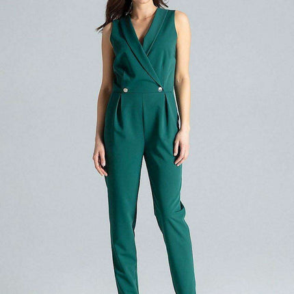 Chic Sleeveless Jumpsuit with Modern Envelope Neckline - Très Elite