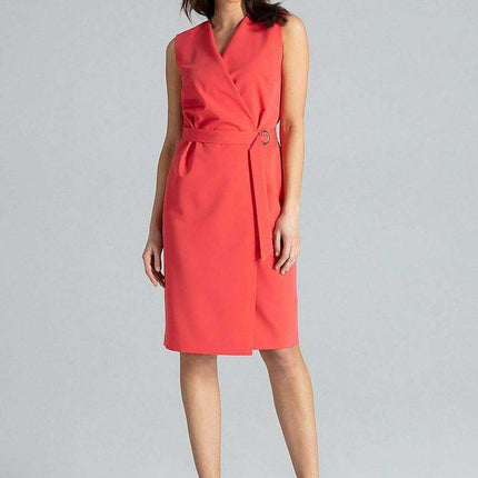 Chic Sleeveless Midi Dress with Luxe Gold Belt - Très Elite