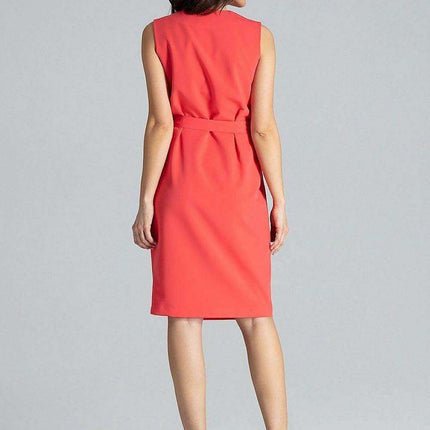 Chic Sleeveless Midi Dress with Luxe Gold Belt - Très Elite