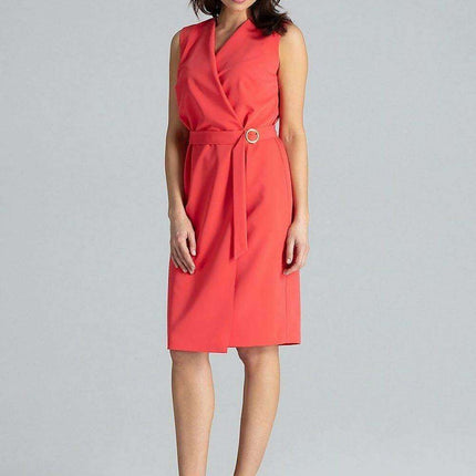 Chic Sleeveless Midi Dress with Luxe Gold Belt - Très Elite
