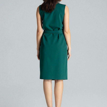 Chic Sleeveless Midi Dress with Luxe Gold Belt - Très Elite