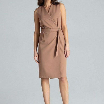 Chic Sleeveless Midi Dress with Luxe Gold Belt - Très Elite