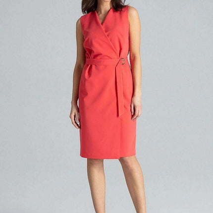 Chic Sleeveless Midi Dress with Luxe Gold Belt - Très Elite