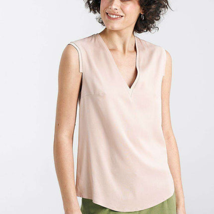 Chic Sleeveless Viscose Blouse With Pleated Details