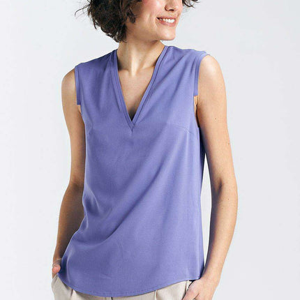 Chic Sleeveless Viscose Blouse With Pleated Details