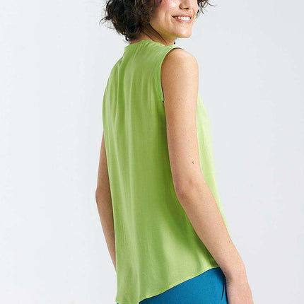 Chic Sleeveless Viscose Blouse With Pleated Details - Très Elite