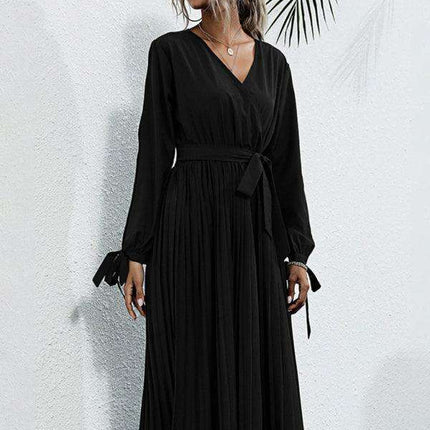 Chic Solid Color V-Neck Dress with Petal Sleeves - Essential for Women's Wardrobe - Très Elite