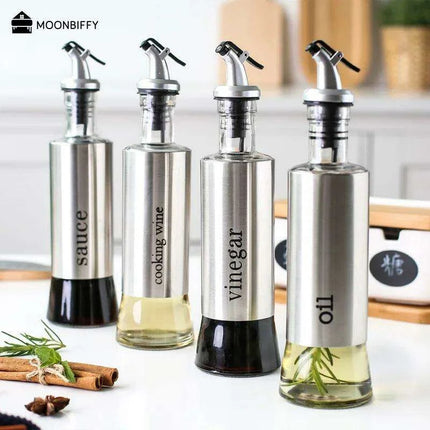 Chic Stainless Steel Oil Dispensing and Spice Jar Ensemble - Transform Your Cooking Journey - Très Elite