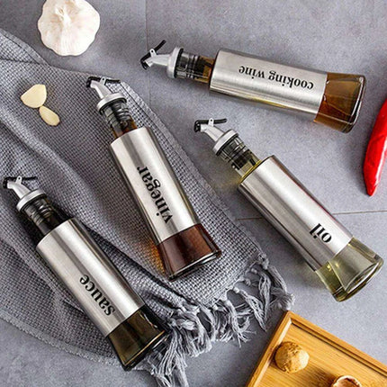 Chic Stainless Steel Oil Dispensing and Spice Jar Ensemble - Transform Your Cooking Journey - Très Elite