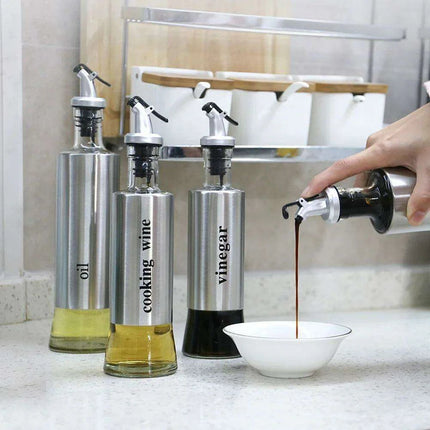 Chic Stainless Steel Oil Dispensing and Spice Jar Ensemble - Transform Your Cooking Journey - Très Elite