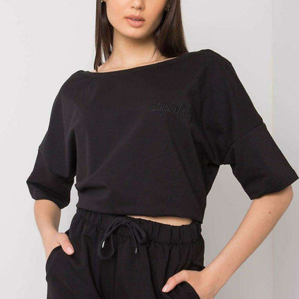Chic Summer Cotton Outfit with Relaxed Blouse and Matching Shorts - Très Elite