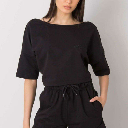 Chic Summer Cotton Outfit with Relaxed Blouse and Matching Shorts - Très Elite
