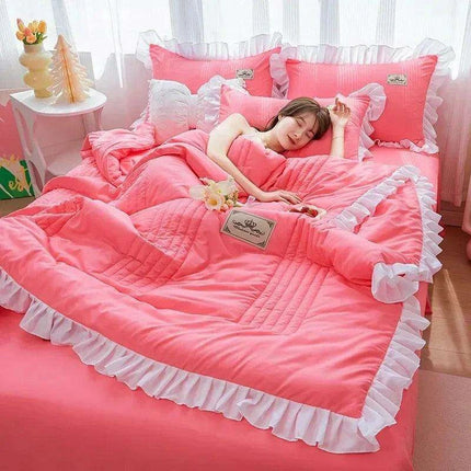 Chic Summer Lightweight Comforter with Ruffled Edges - Très Elite