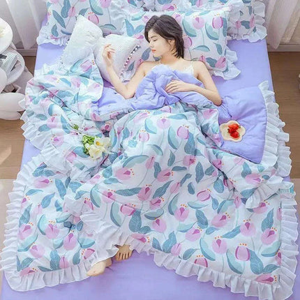 Chic Summer Lightweight Comforter with Ruffled Edges - Très Elite