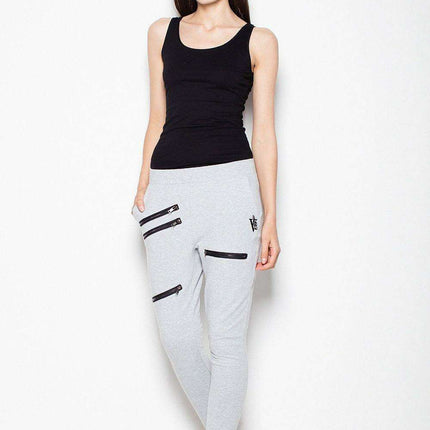 Chic Tapered Joggers with Modern Zipper Details - Très Elite