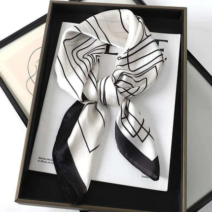 Chic Toddler Elegance: Luxurious 70x70cm Silk Scarf for Ages 6 Months to 4 Years - Très Elite
