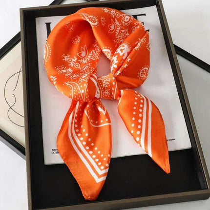 Chic Toddler Elegance: Luxurious 70x70cm Silk Scarf for Ages 6 Months to 4 Years - Très Elite