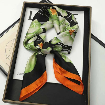 Chic Toddler Elegance: Luxurious 70x70cm Silk Scarf for Ages 6 Months to 4 Years - Très Elite