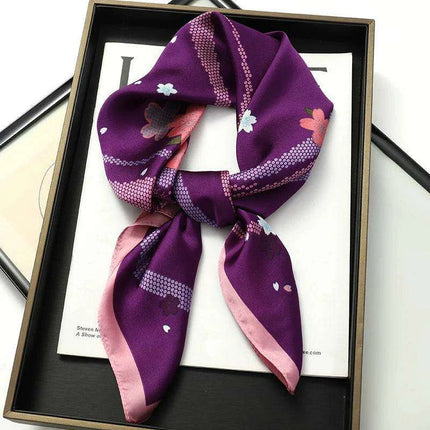 Chic Toddler Elegance: Luxurious 70x70cm Silk Scarf for Ages 6 Months to 4 Years - Très Elite