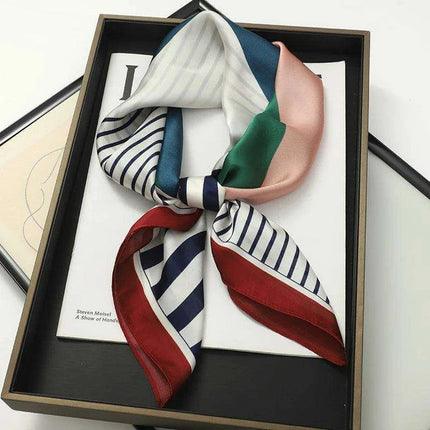 Chic Toddler Elegance: Luxurious 70x70cm Silk Scarf for Ages 6 Months to 4 Years - Très Elite