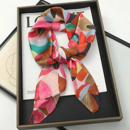 Chic Toddler Elegance: Luxurious 70x70cm Silk Scarf for Ages 6 Months to 4 Years - Très Elite