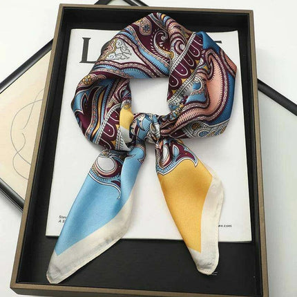 Chic Toddler Elegance: Luxurious 70x70cm Silk Scarf for Ages 6 Months to 4 Years - Très Elite