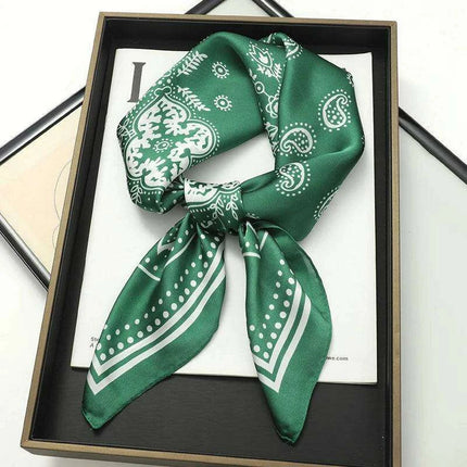 Chic Toddler Elegance: Luxurious 70x70cm Silk Scarf for Ages 6 Months to 4 Years - Très Elite