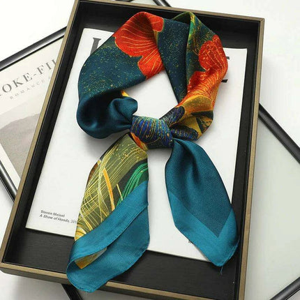 Chic Toddler Elegance: Luxurious 70x70cm Silk Scarf for Ages 6 Months to 4 Years - Très Elite