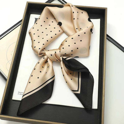 Chic Toddler Elegance: Luxurious 70x70cm Silk Scarf for Ages 6 Months to 4 Years - Très Elite