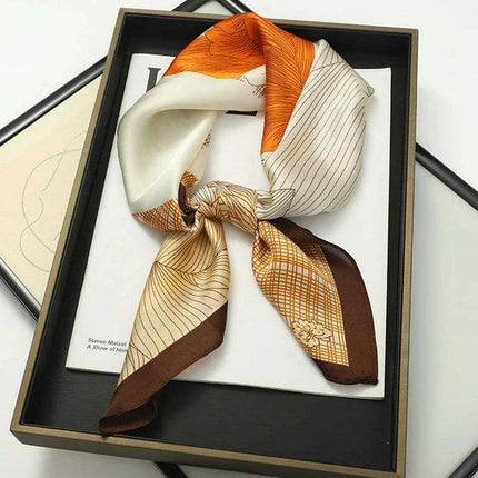 Chic Toddler Elegance: Luxurious 70x70cm Silk Scarf for Ages 6 Months to 4 Years - Très Elite